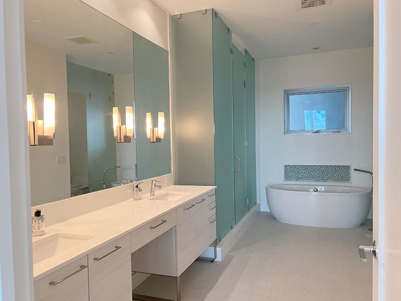 Updated Luxury Condo in Sarasota, Florida